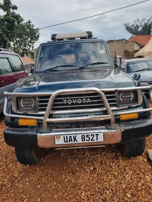 Toyota Land Cruiser Cygnus 4.7 2007 Black