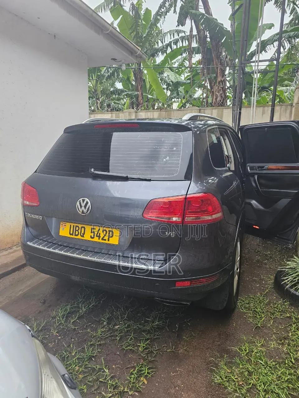Volkswagen Touareg 2013 Gray