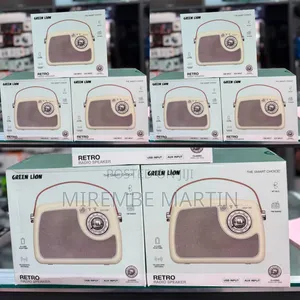Green Lion Retro Radio Speaker Featuring a Classic Analog