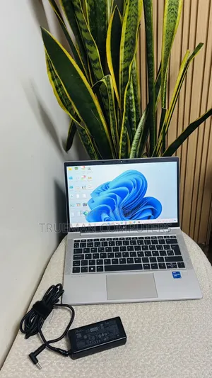 Laptop HP EliteBook 830 G8 8GB Intel Core i5 SSD 256GB
