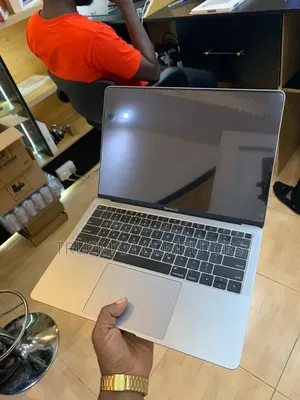 Laptop Apple MacBook Air 2019 8GB Intel Core i5 SSD 256GB
