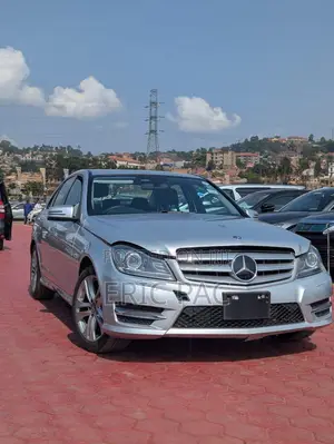 Mercedes-Benz C200 2018 Gray