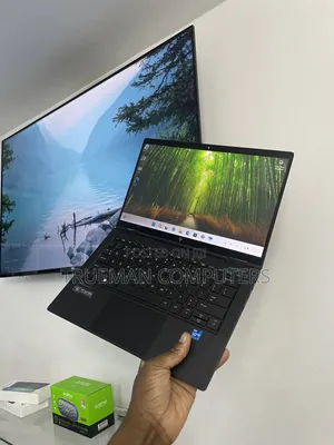 Laptop HP Dragonfly G3 16GB Intel Core i7 SSD 512GB
