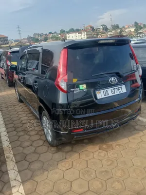 Toyota Passo Sette 2011 Black