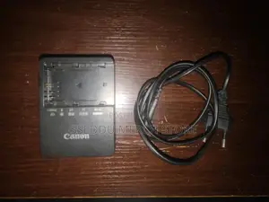 Original Canon Battery Charger