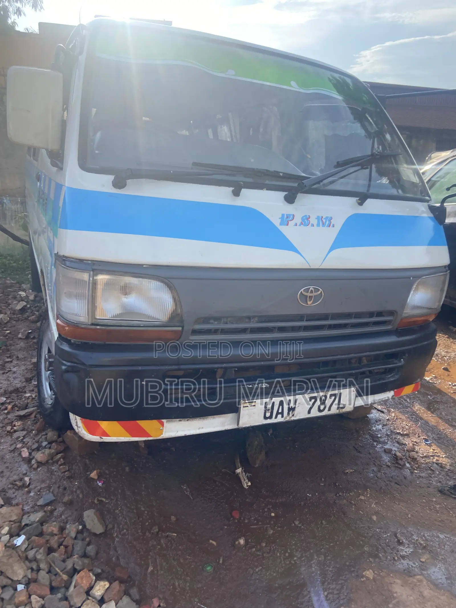 Toyota HiAce 2010 White