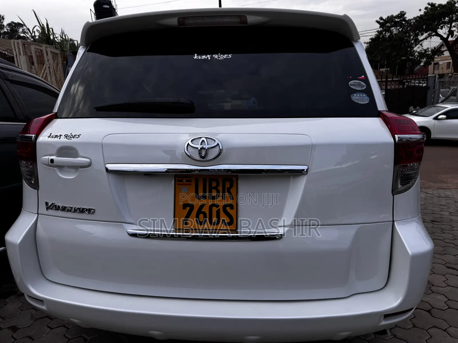 Toyota Vanguard 2013 White
