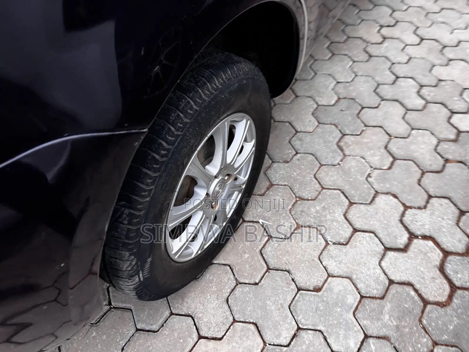 Toyota Sienta 2011 Black