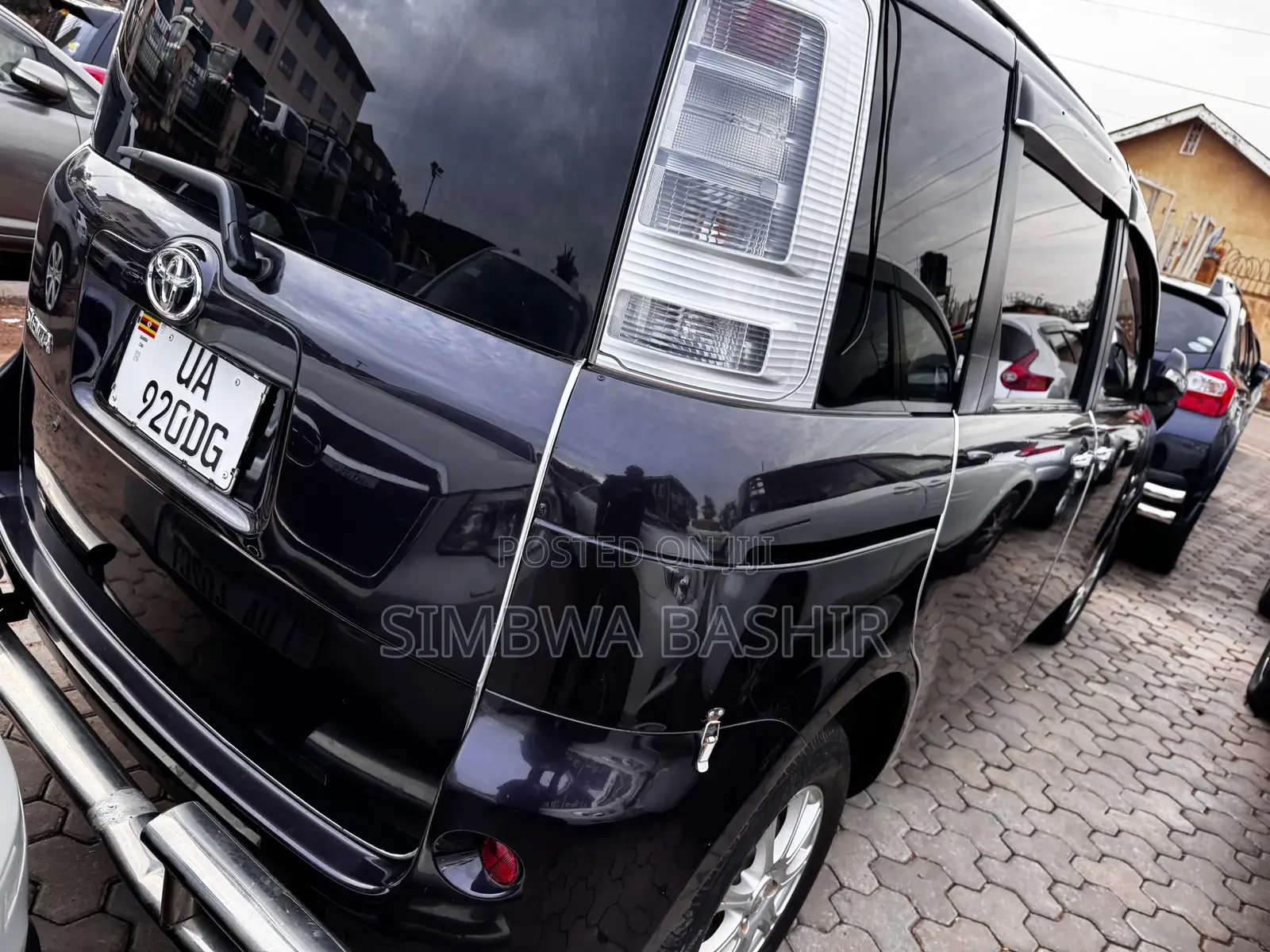 Toyota Sienta 2011 Black