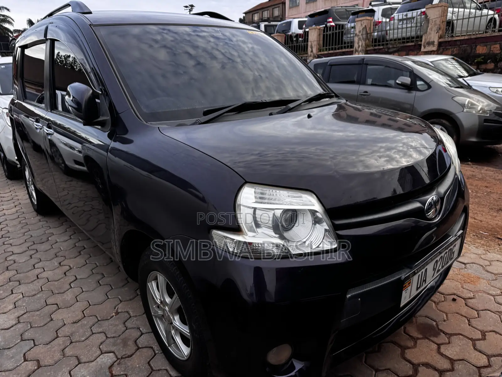Toyota Sienta 2011 Black