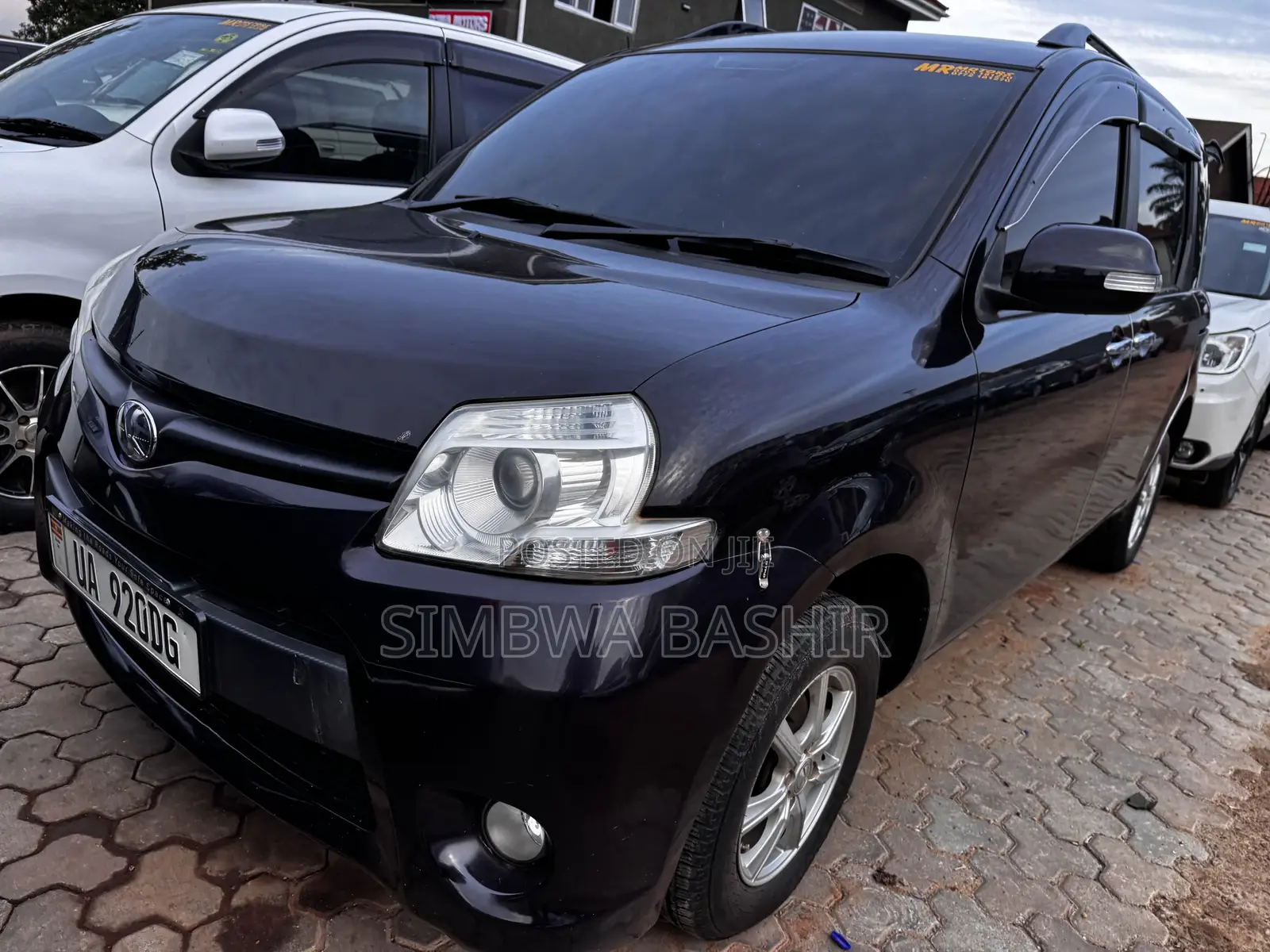 Toyota Sienta 2011 Black