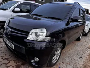 Toyota Sienta 2011 Black