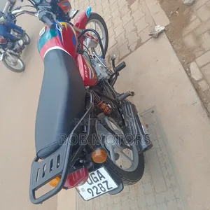 Bajaj CT 125X 2024 Red