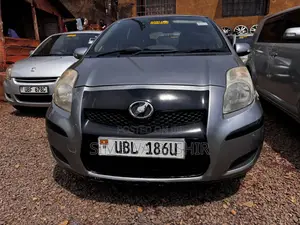 Toyota Vitz 2008 Gray