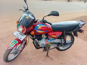 Bajaj CT 125X 2025 Red