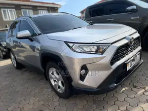 Toyota RAV4 2020 Silver