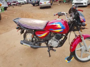 Bajaj CT 125X 2025 Red