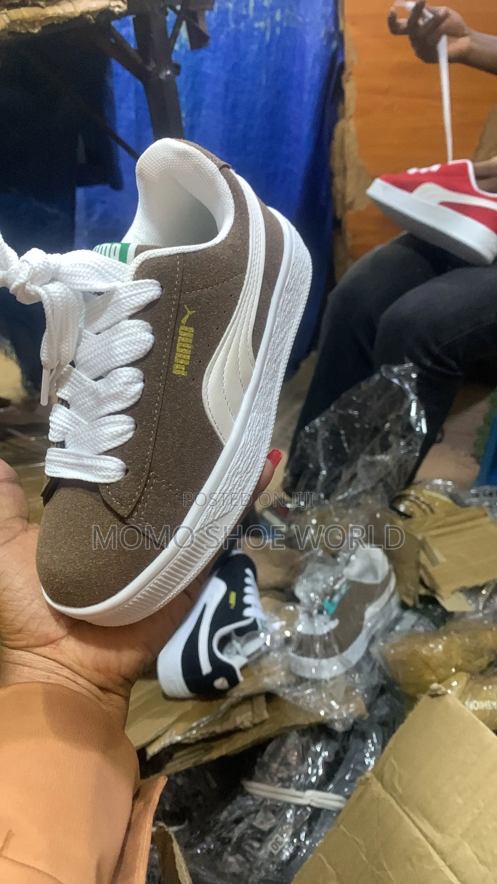 Momo Shoe World
