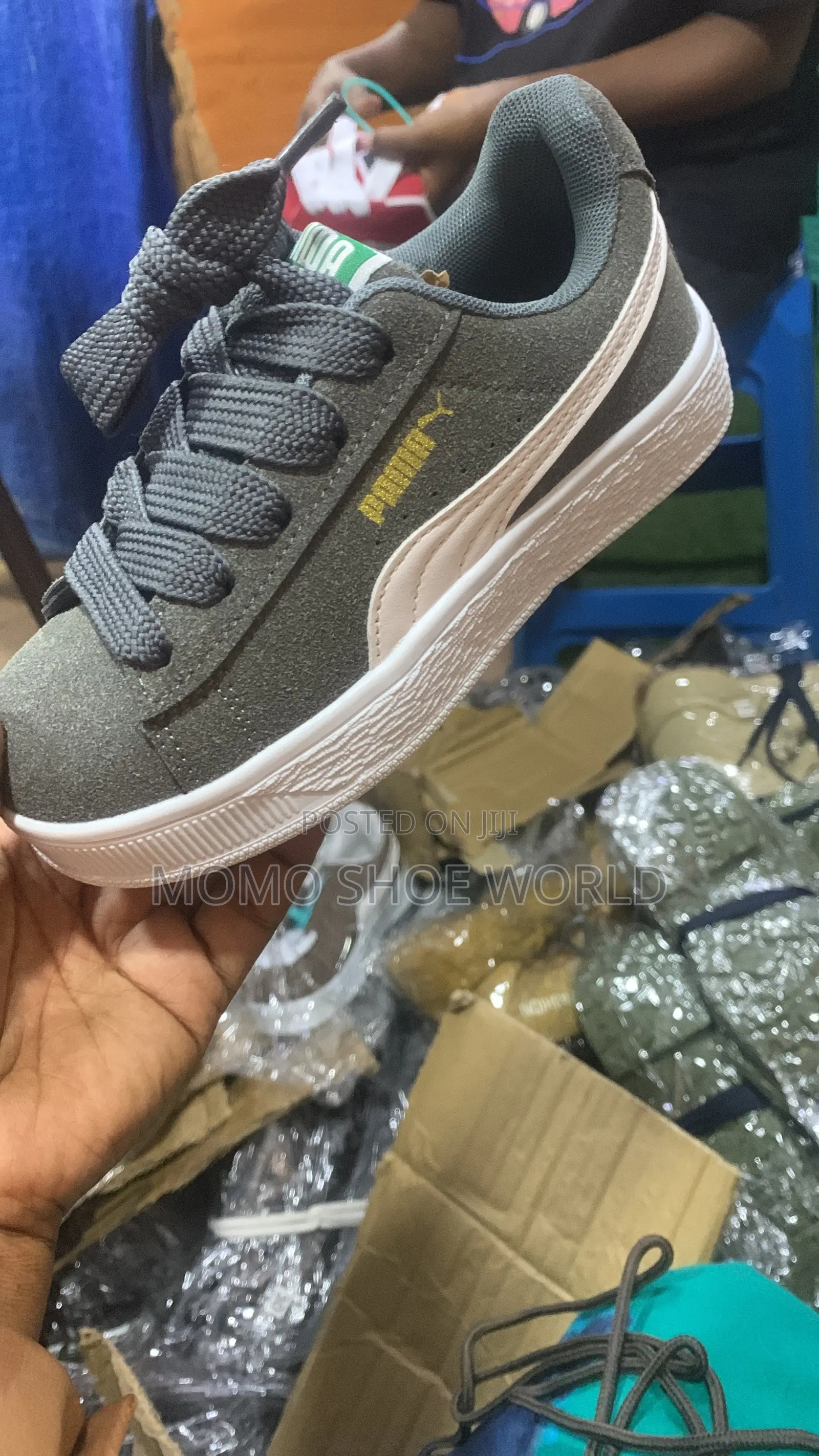 Momo Shoe World