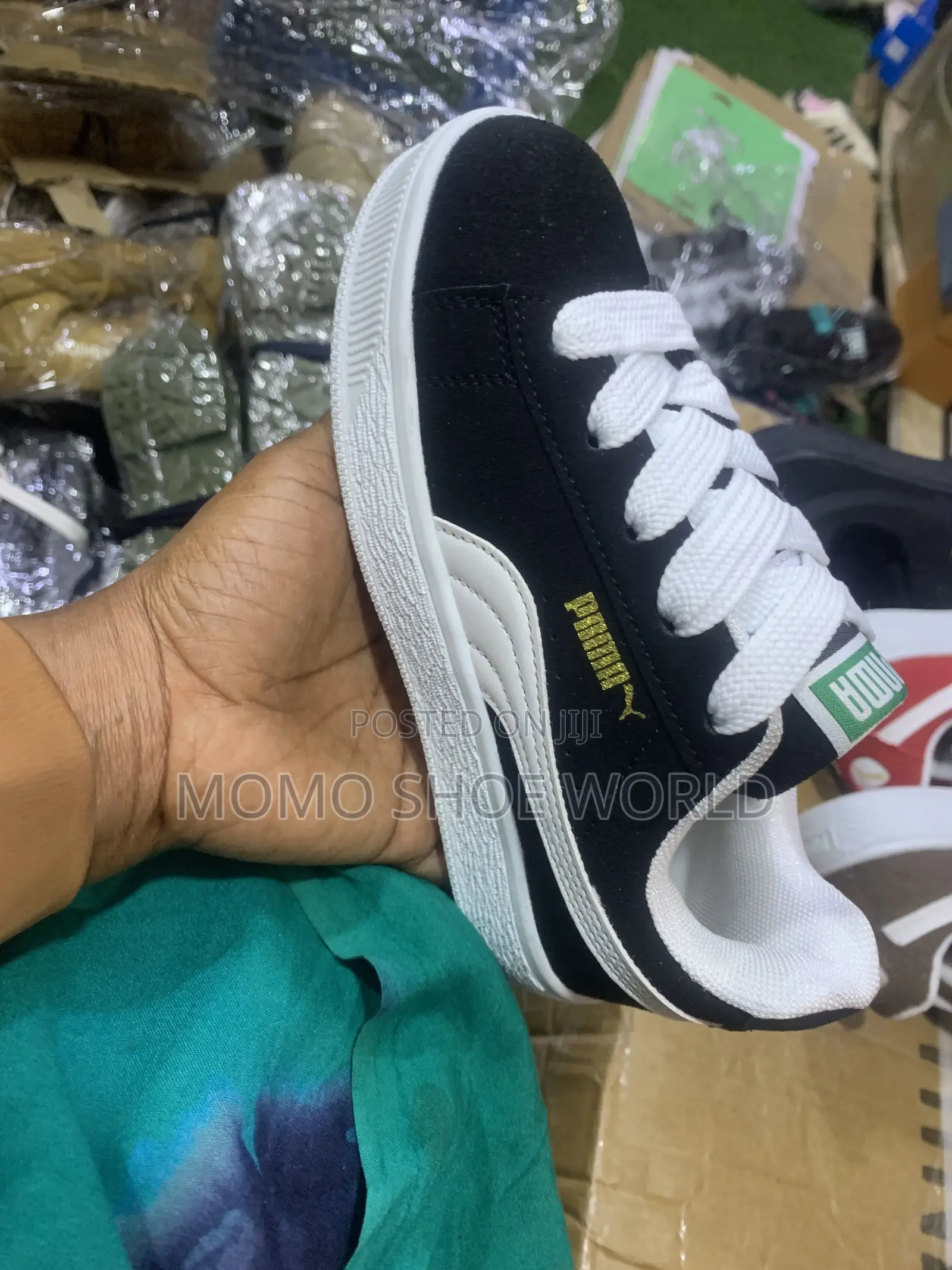Momo Shoe World
