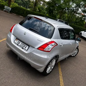 Suzuki Swift 2012 Silver