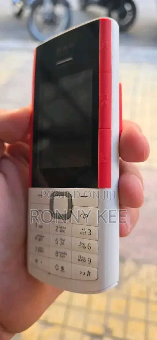 New Nokia 5710 XpressAudio White