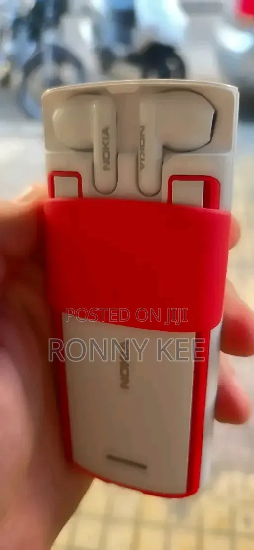 New Nokia 5710 XpressAudio White