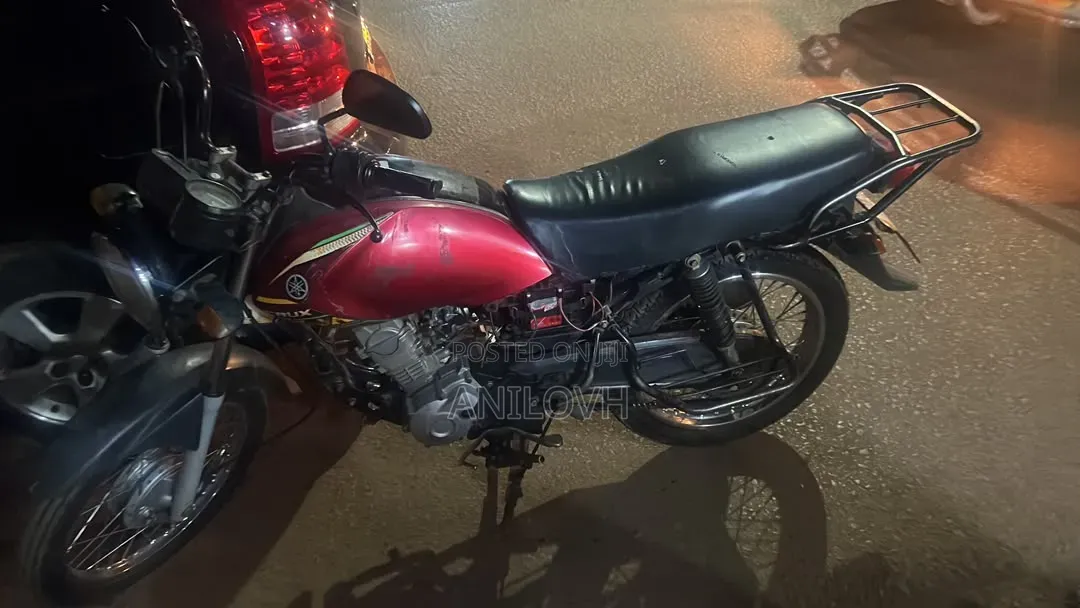 Yamaha Crux 2010 Red