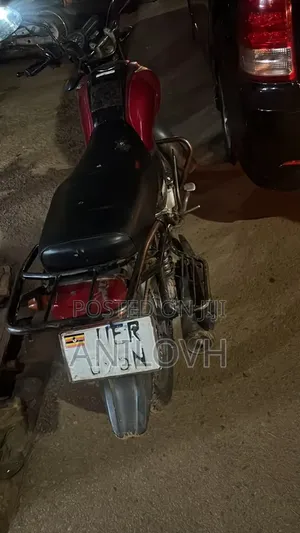 Yamaha Crux 2010 Red