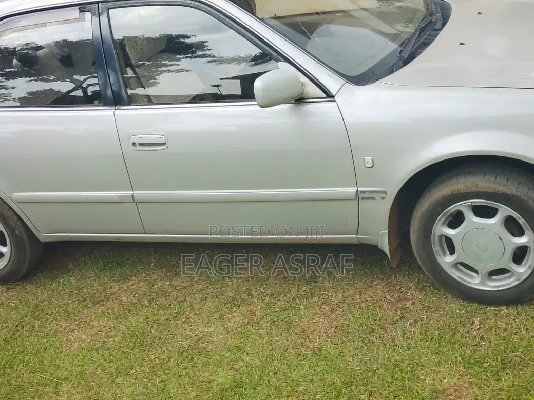 Toyota Corolla 2006 Off white