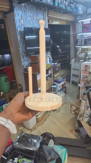 Wooden Tissue Holder
