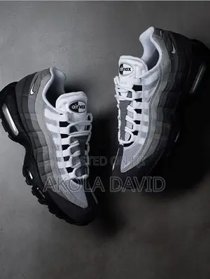 High Quality Fashionable Sneakers