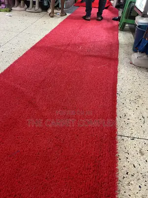 Tuff Grass Red Colours Per Squaremeter