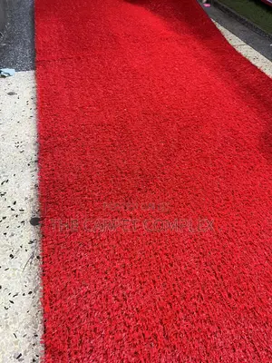 Tuff Grass Red Colours Per Squaremeter