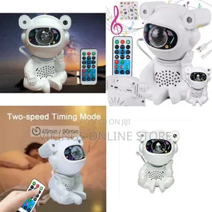 Sitting Astronaut Galaxy Projector With Remote Control