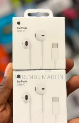 Apple EarPods With a USB-C Connector