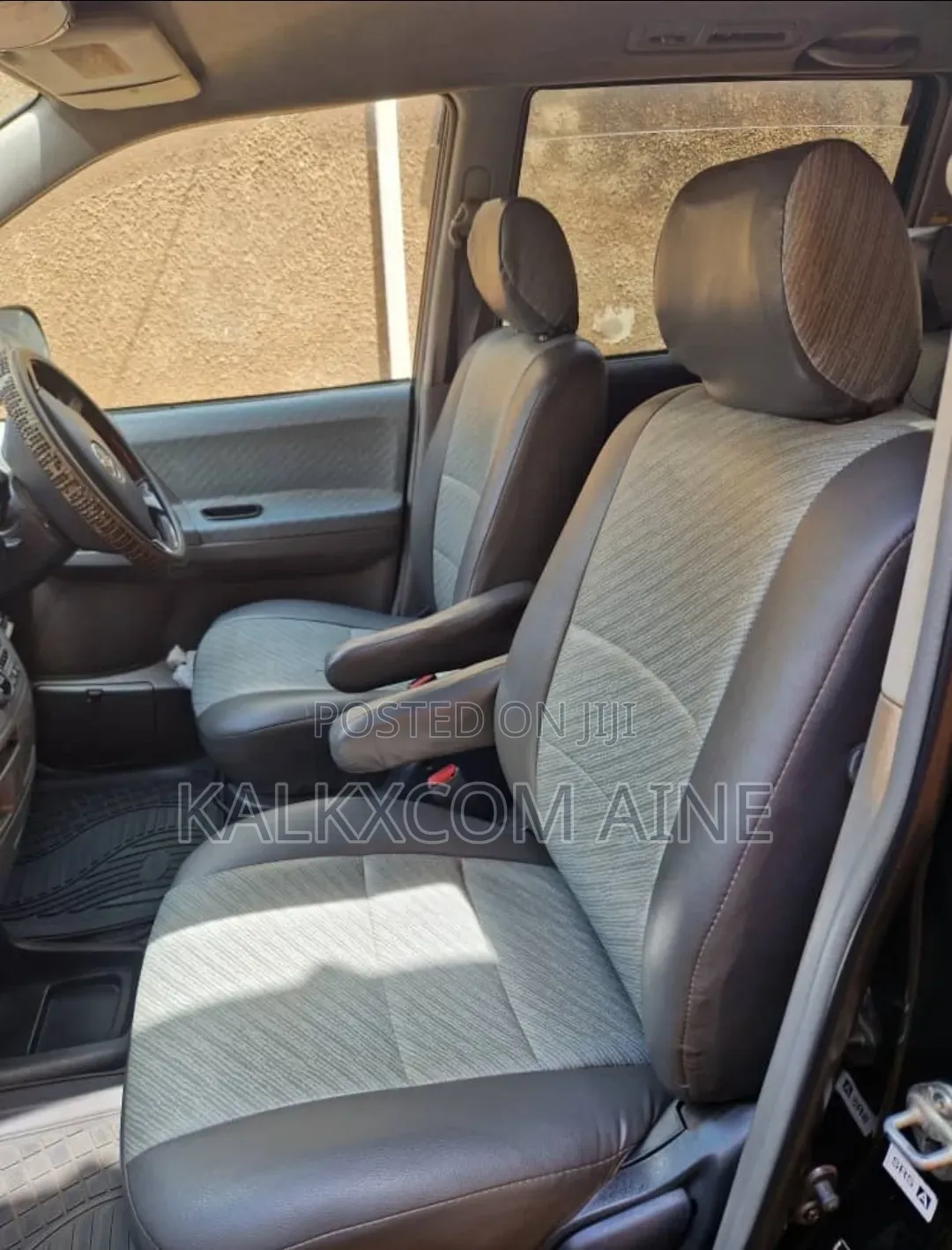 Toyota Noah 2005 Gray