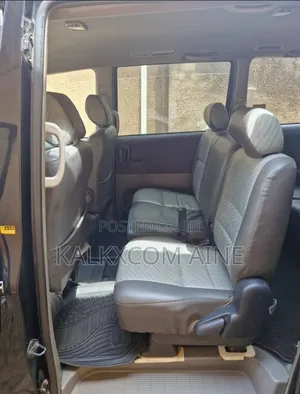 Toyota Noah 2005 Gray
