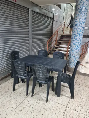 Simplified Ratten Dining Room Plastic Table and Chairs