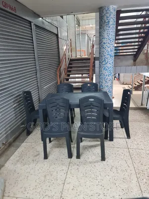Simplified Ratten Dining Room Plastic Table and Chairs