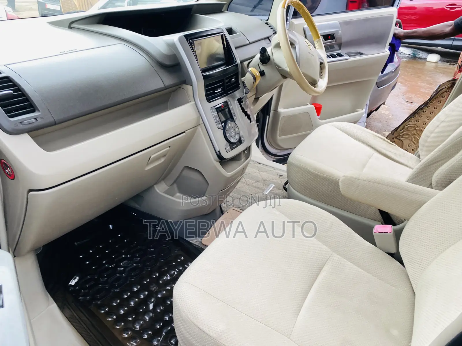 Toyota Noah 2011 Blue