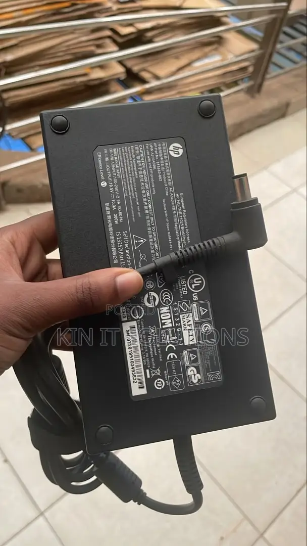 HP 200w AC Power Adapter Big Pin.