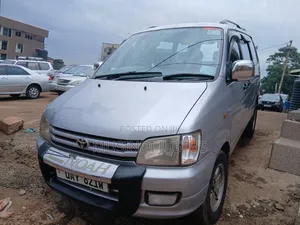 Toyota Noah 2001 Silver