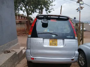 Toyota Noah 2001 Silver