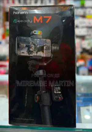 Hohem iSteady M7 Smartphone Gimbal Stabilizer Featuring AI Tracking