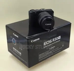 Canon EOS R50 v Mirrorless Camera With RF-S14-30mm F4-6.3 STM Lens