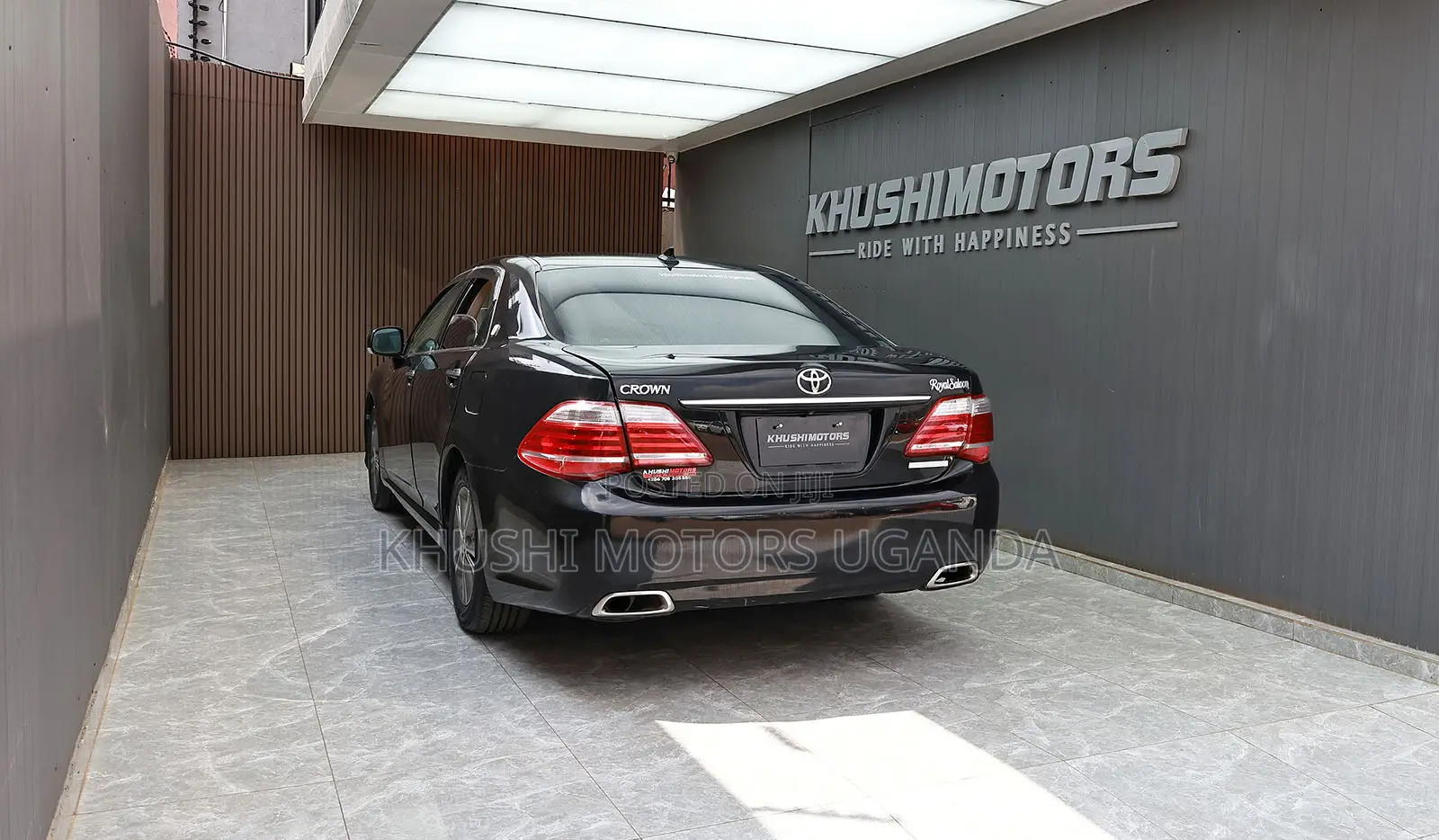 Toyota Crown 2012 Black