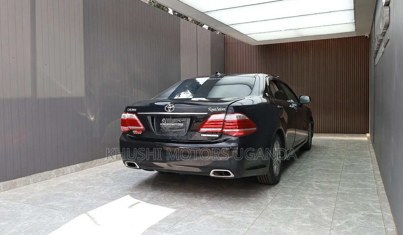 Toyota Crown 2012 Black
