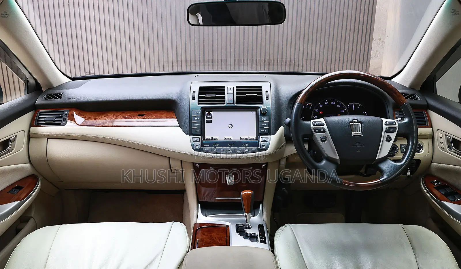 Toyota Crown 2012 Black