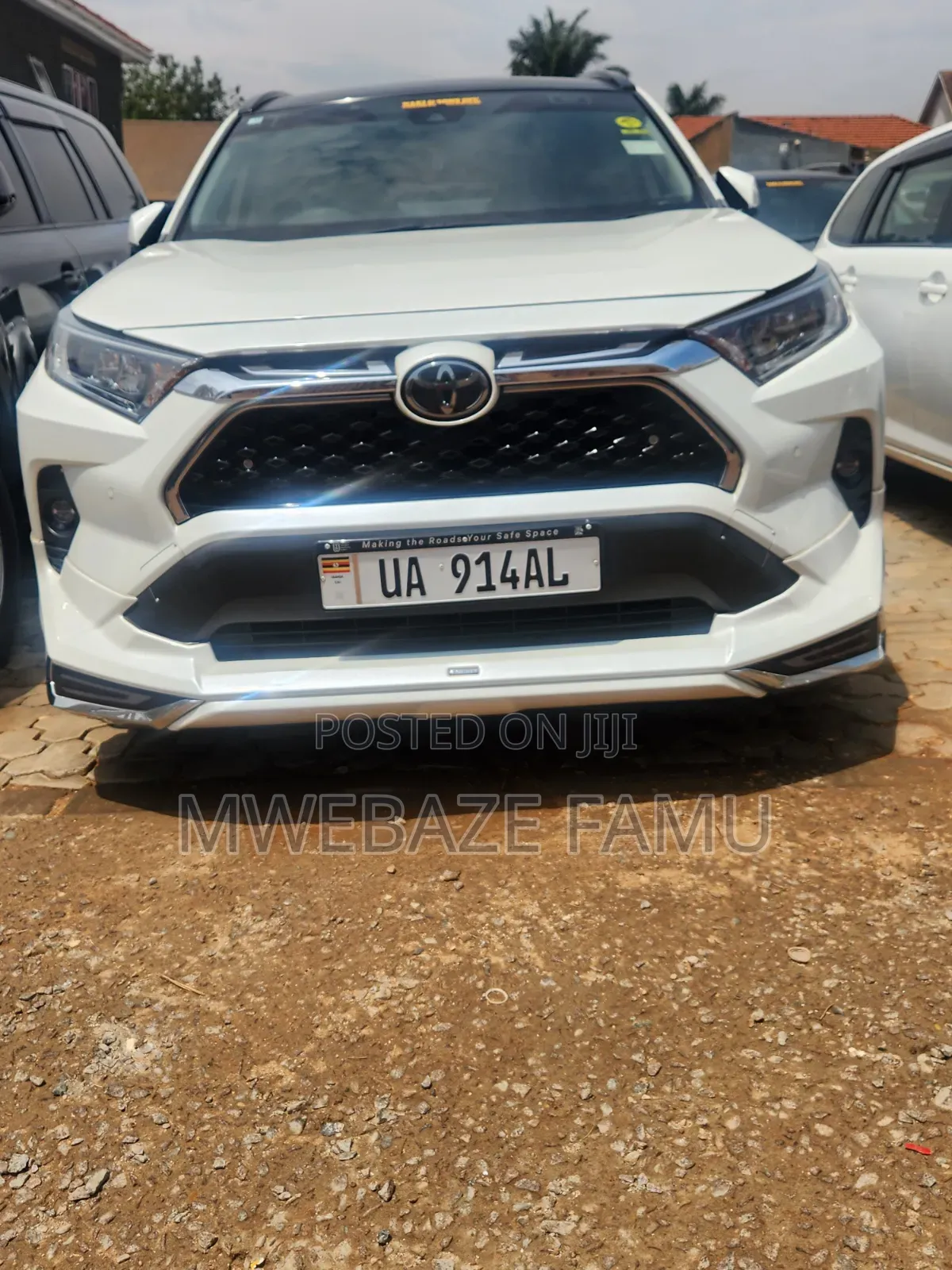 Toyota RAV4 2021 White